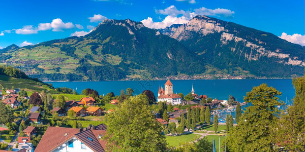 瑞士伯尔尼州奥兰Tun湖岸Spiez教堂和城堡空中视图瑞士斯皮兹图片
