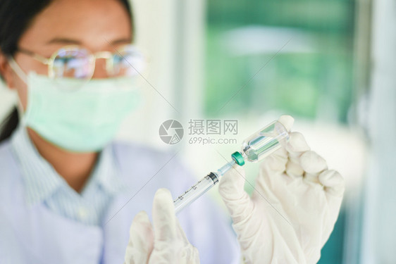 向病人提供预防疫苗药用瓶设备医院生液体药物保健医疗工具图片