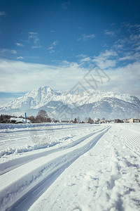 奥地利的跨国滑雪山坡美丽的地风景图片