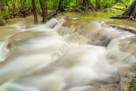 HuayMaeKhaminWaterfallwith树Kanchanaburi区自然景观在区位于泰国用度假旅行和游景点图片