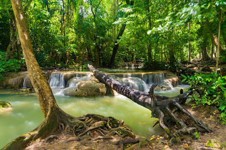 ErawanWaterfallKanchanaburi地区自然景观位于泰国用度假旅行和游景点图片