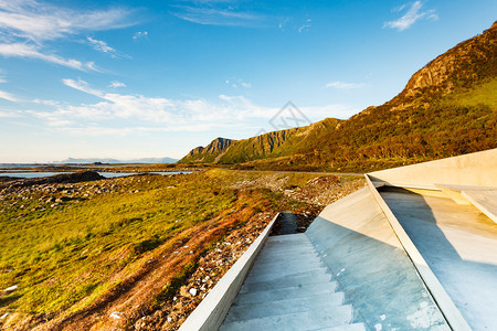 Andoya岛海景岩石岸线从Bukkekjerka休息站停靠地点观察Vesteralen群岛挪威图片