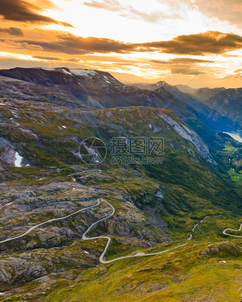 挪威Geiranger天行道平台挪威Dalsnibba的山地观点图片