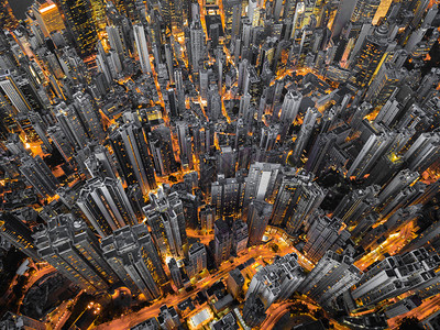 香港市心空最佳景象亚洲技术智能城市的金融区和商业中心夜间摩天大楼和高现代建筑的最高景象图片