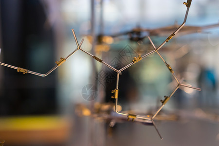 第一种DNA和分子板样模型图片