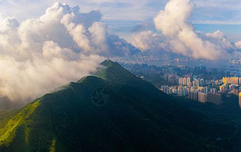 香港市中心国共和亚洲智能城市的金融区和商业中心天梯和高楼现代建筑日落天空有云层图片