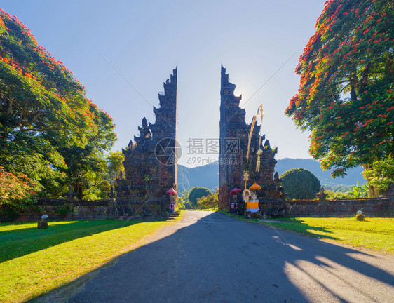 印度的建筑景观背包括印度尼西亚的旅游行和假日期图片