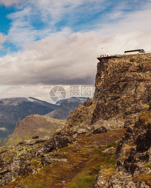 挪威Dalsnibba山Geiranger天行观望平台的全景山脉观挪威Dalsnibba观点的山地景图片