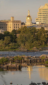 新泽西州首府的位于特伦顿市拉华河图片