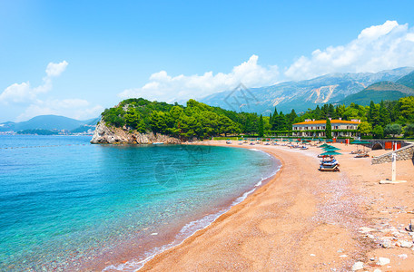 亚得里海岸黑山斯韦蒂特凡米洛采皇后海滩图片
