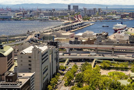 日本兵库市中心神户港区市风景和红桥图片