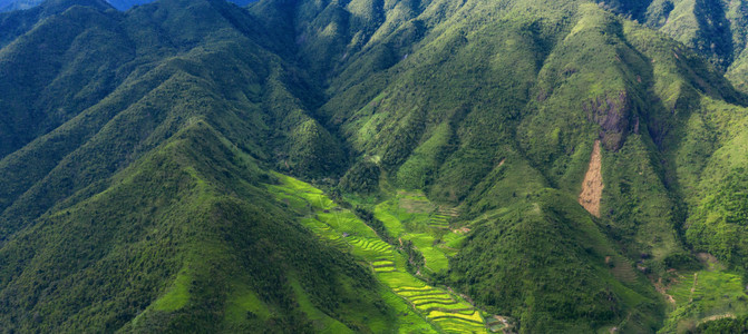 番西邦峰天线小山高清图片