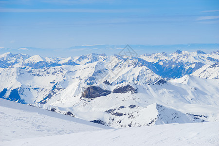 瑞士山丛林森滑雪胜地图片