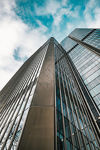 摩天大楼的低角视图现代建筑图片
