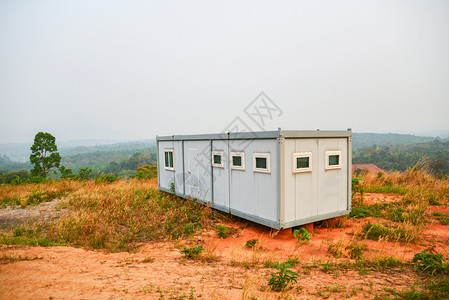 工业地建筑山丘外的工地建筑行政当局定居点办公室图片