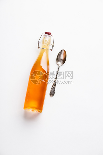 自己制的饮料甘巴沙苹果醋平地健康的生活方式概念图片