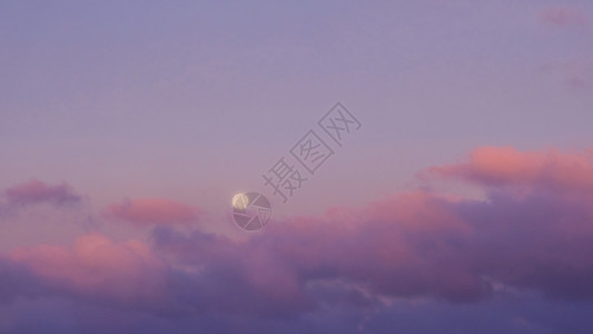 紫色日落天空满月自然背景图片