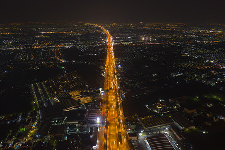 曼谷高速公路夜间空中视图图片