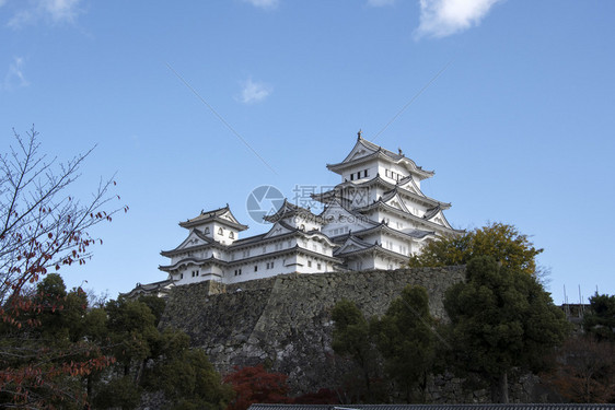 日本兵库县秋季美丽的白色喜木吉城堡是日本最大的访问次数最多的城堡图片