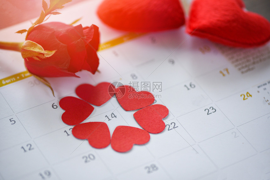 2月14日圣情人节的红心日历页面红心和玫瑰花高清图片下载 正版图片 摄图网