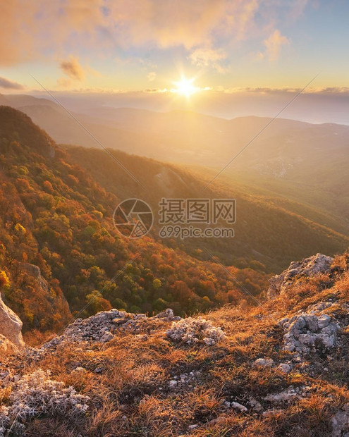 山地全景观自然的构成图片