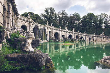 18世纪阿埃卢斯喷泉意大利Caserta图片