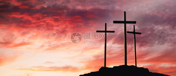 太阳升起时基督的山上三图片