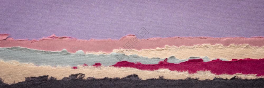 粉色和紫调的清晨或黄昏抽象景观由回收的棉布制成多彩手工印地安人纸集图片