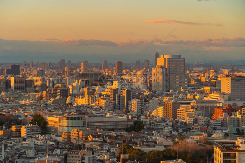 东京市中心天线日本城市亚洲智能的公寓和住宅区日落时高楼摩天大建筑景观背图片