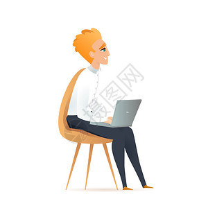 自由职业者坐在手提电脑椅子上年轻的微笑者穿着衬衫男自由职业者计算机工作的快乐商人弗拉特卡通矢量说明自由职业者坐在椅子上自由职业者图片