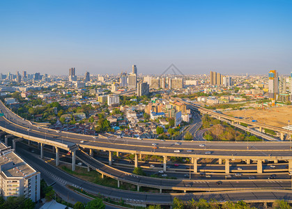 泰国曼谷市中心高速公路的空中观察图片