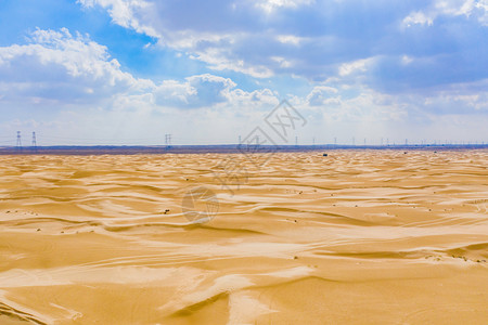 在迪拜市阿拉伯联合酋长国或阿拉伯联合酋长国日落时的自然景观背著名的旅游点沙滩的形态顶端风景图片