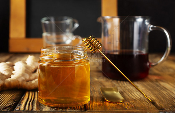 桌上茶的蜂蜜姜图片