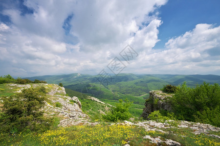 山地自然春季景观构成图片