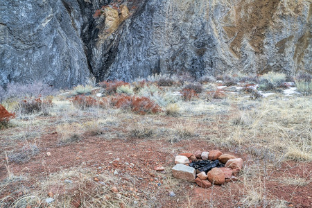 犹他州Moab地区Onion河沿犹他州Moab地区沙漠峡谷的荒图片