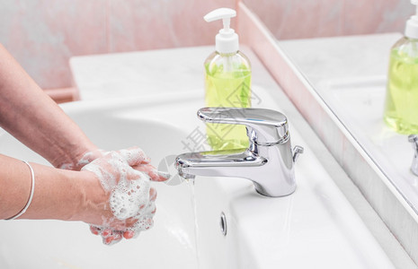 洗手用肥皂以预防冠状止传播冠状的卫生图片