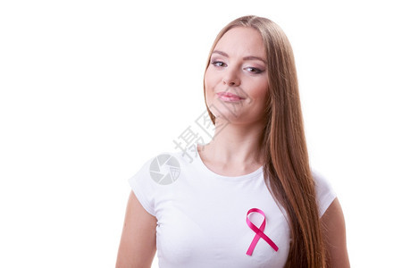 乳房上的粉色妇女癌症丝带保健医药和乳腺癌认识概念孤立在白色上胸口的粉色妇女癌症丝带图片