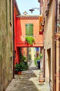 意大利Marignano圣乔瓦尼古老的狭窄小巷意大利城市风景图片