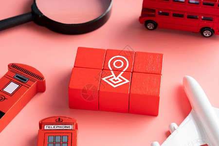 红色玩具模型背景图片