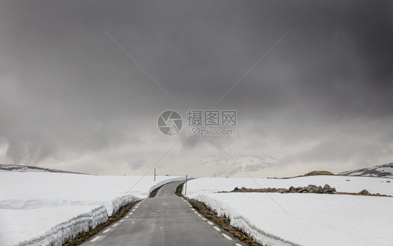 挪威奥兰和莱尔达之间的奥兰和登山公路夏季挪威奥兰和莱尔达之间的奥兰登山公路挪威奥兰和莱尔达之间的奥兰登山公路图片