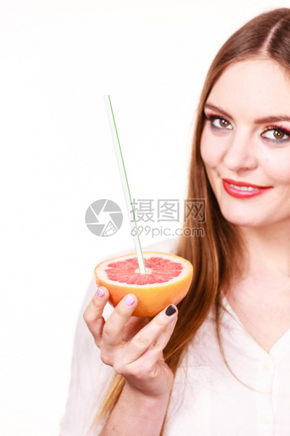 长发有吸引力的女的多彩双眼化妆着水果汁的葡萄仁柑橘汁健康饮食品暑假概念水果汁的葡萄图片