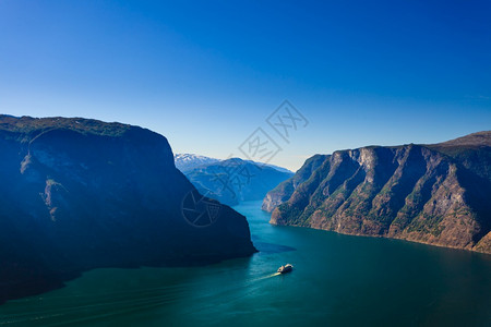 Aurlandsfjordfjord地貌挪威斯堪的纳维亚旅游路线挪威AurlandsfjelleFjord地貌挪威Aurland图片