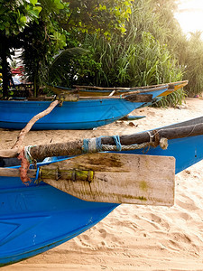 在SriLnaka上与传统木船捆绑在一起的木板贴近照片在SriLnaka上与传统木船捆绑在一起的木板贴近图像图片