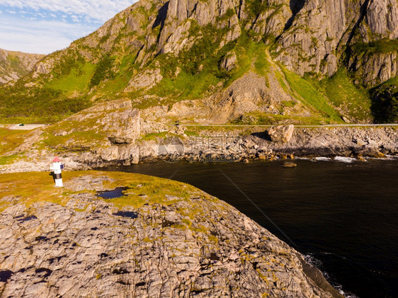 挪威诺尔德梅拉村Vesteralen群岛附近的风景岩石海岸线挪威安多亚岛的海景图片