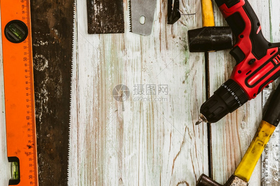 手匠和木工具的顶层视线平坦木工爱好和DIY概念图片