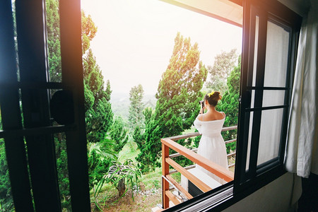 阳台眺望海平面日出背景