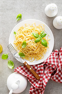 意大利传统菜鲜肉卷面粉和图片