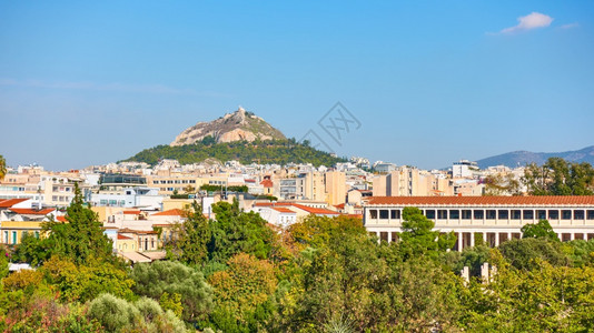 希腊带利卡贝图斯山的雅典市全景城象图片