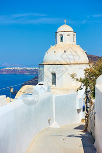 希腊圣托里尼Fira镇与希腊东正教堂EkklisiaAgiosMinas的街道图片