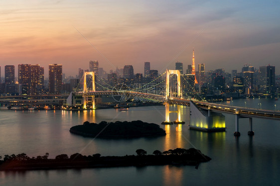 日本东京塔台和彩虹桥东京天线图片